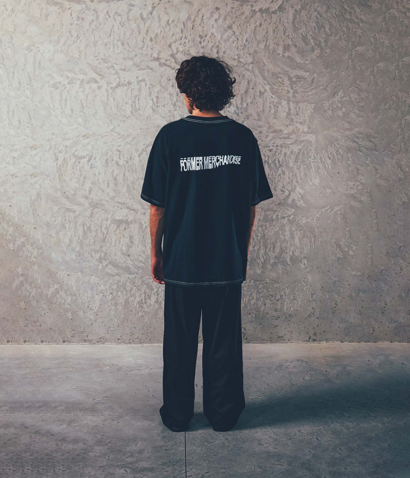 SKEWER OVERSIZED T-SHIRT - BLACK - Image 3